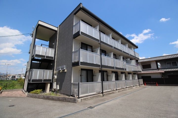 レオパレスCancer106の外観