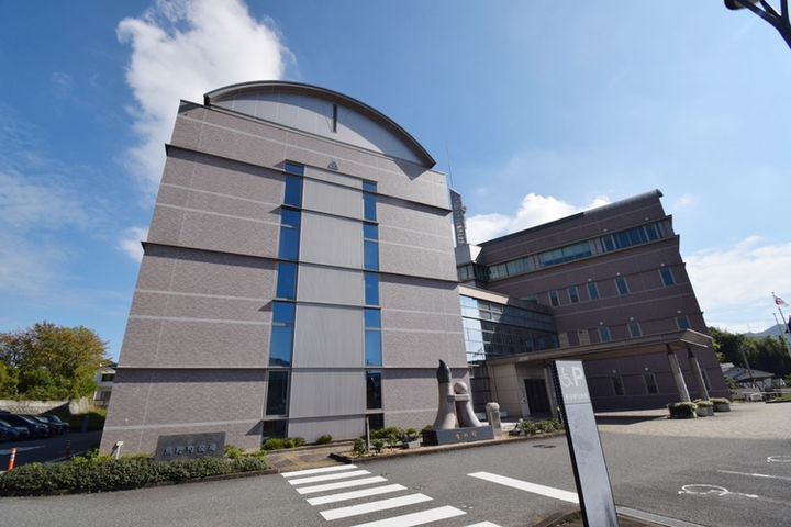 フェアリーランド Bの周辺