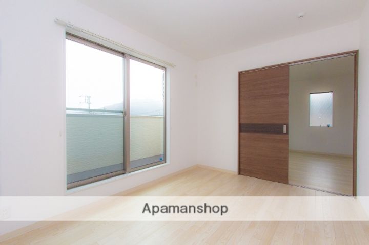 K&M海田東コーポの居間