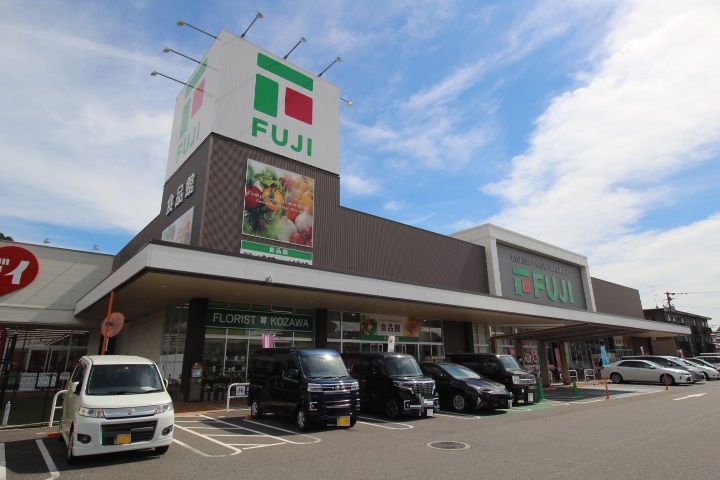 レオパレスアゼリア208の周辺