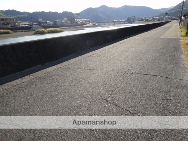 リバーサイドみかみの周辺