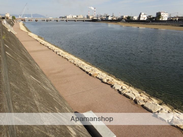 リバーサイドみかみの周辺