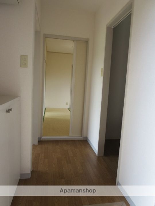 リバーサイドみかみの玄関