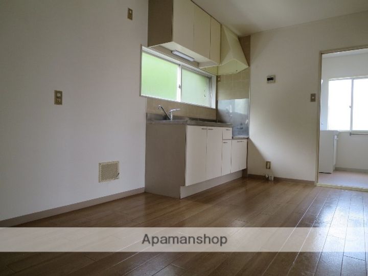 フレグランス新本のキッチン