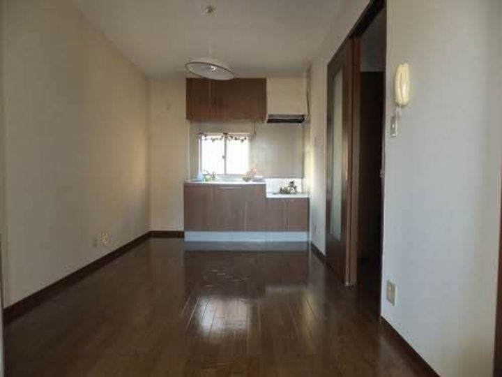 広島県大竹市西栄2丁目の賃貸アパートのキッチン