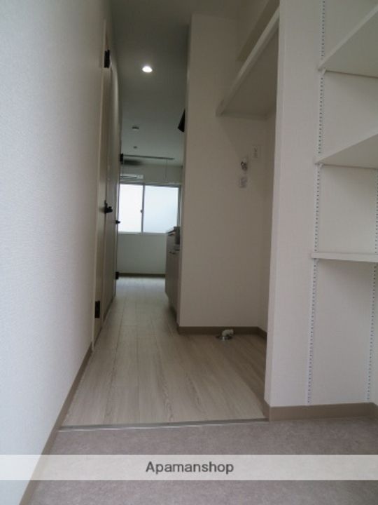 パインツリー立戸の玄関