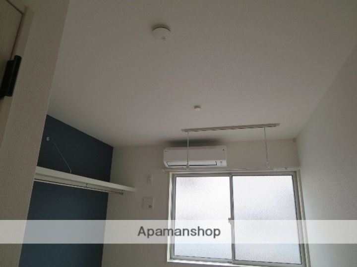 パインツリー立戸の居間