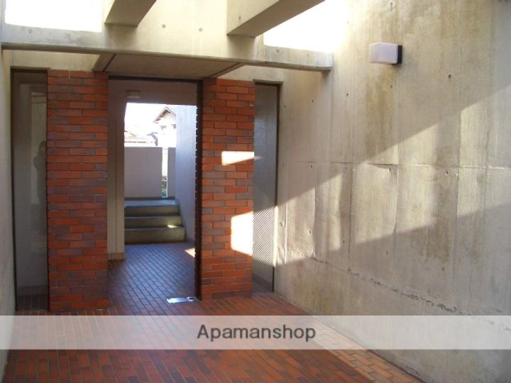 リバーサイド新町の外観