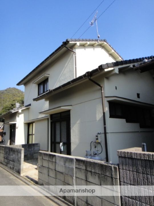 広島県大竹市玖波6丁目の賃貸アパートの外観