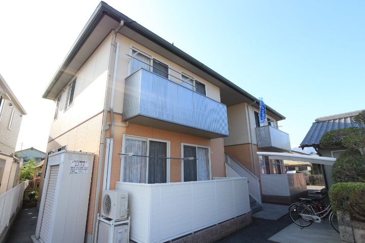 広島県大竹市南栄2丁目の賃貸アパートの外観