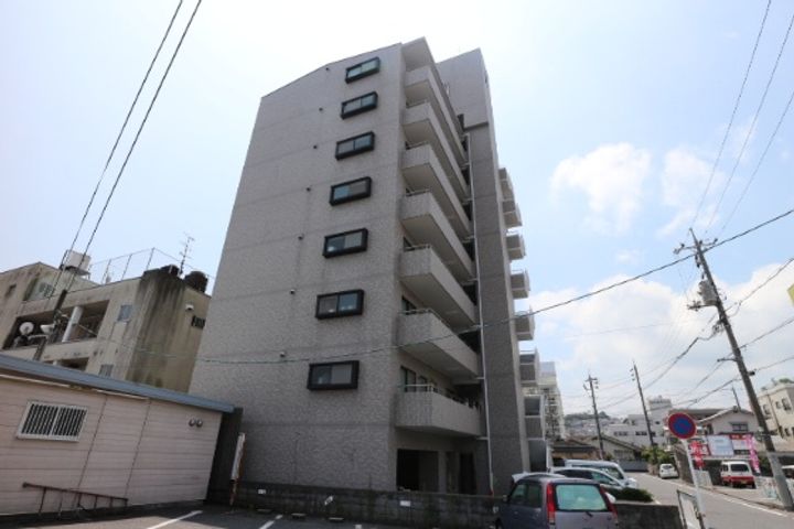 ジーニアルマンションの外観