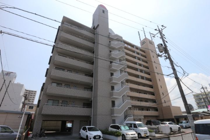 ジーニアルマンションの外観