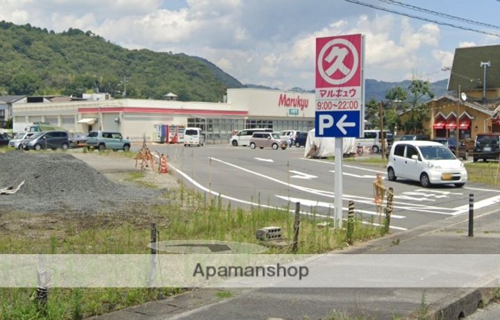 ウエストコーポの周辺
