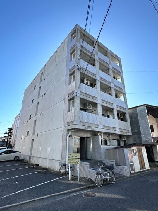 山口県岩国市麻里布町5丁目の賃貸マンションの外観