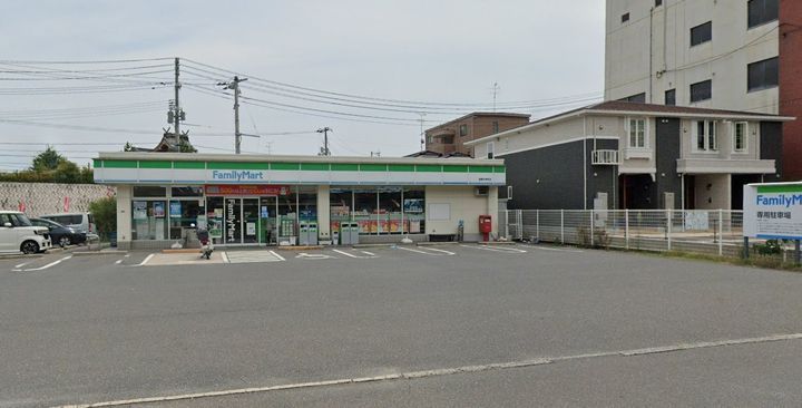にしみ参番館の周辺