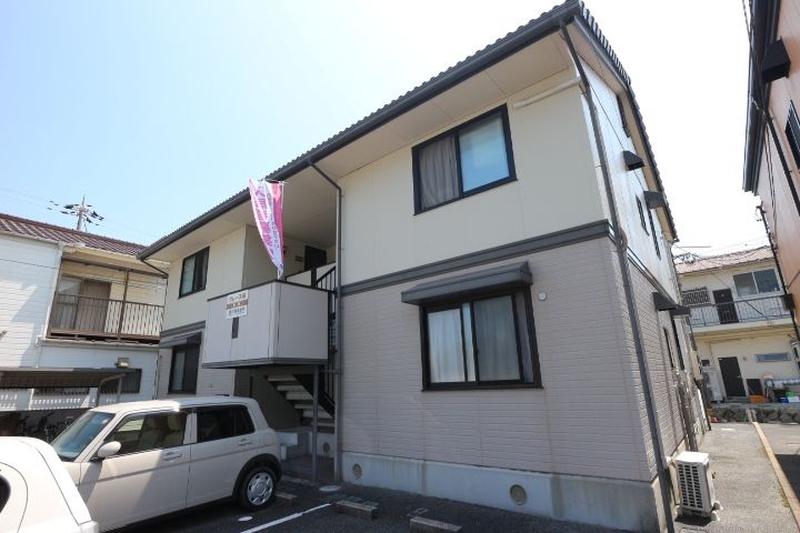 山口県岩国市南岩国町1丁目の賃貸アパートの外観