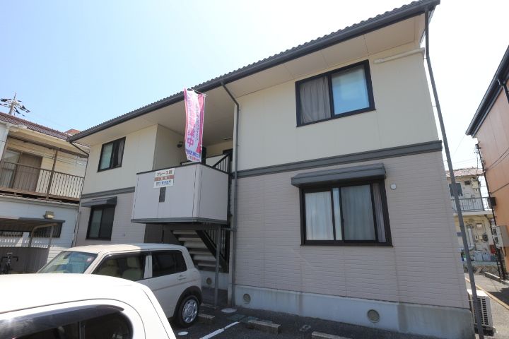 山口県岩国市南岩国町1丁目の賃貸アパートの外観