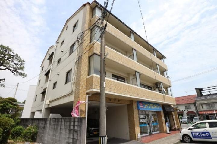 新町ビルの外観