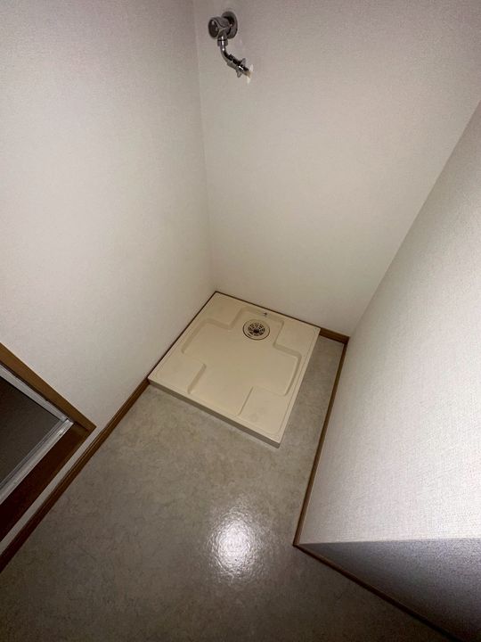 山口県岩国市麻里布町1丁目の賃貸マンションの内装