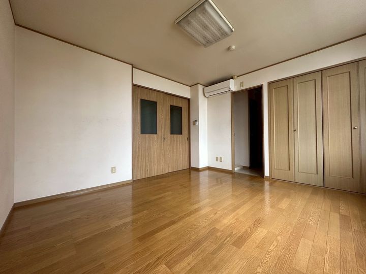 山口県岩国市麻里布町1丁目の賃貸マンションの内装