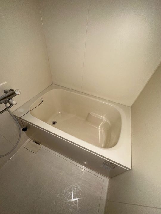 山口県岩国市麻里布町1丁目の賃貸マンションの風呂