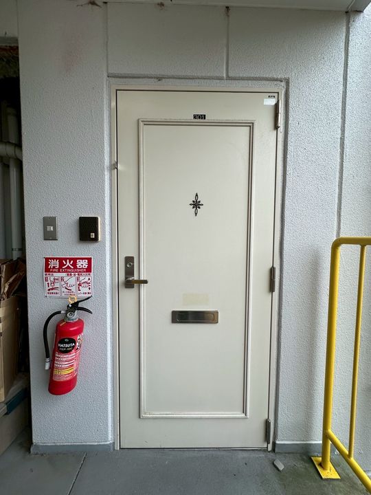 ハイツ福龍の玄関