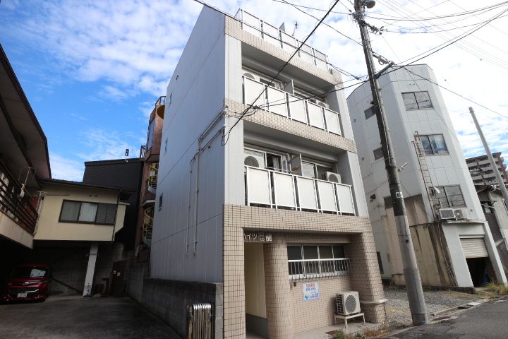 ハイツ福龍の外観