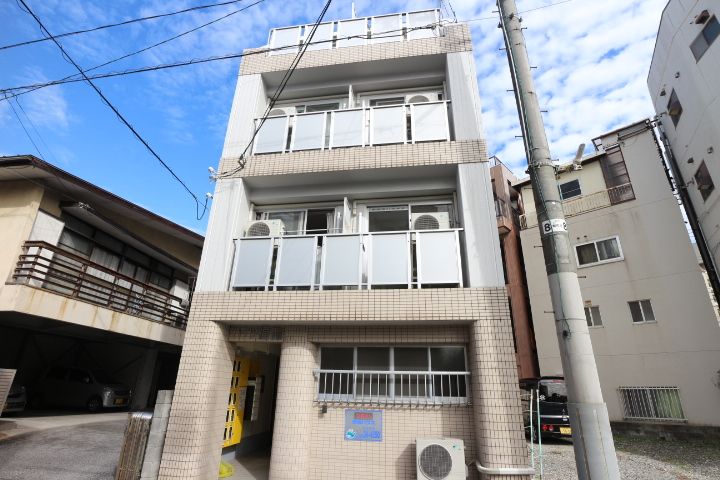 ハイツ福龍の外観