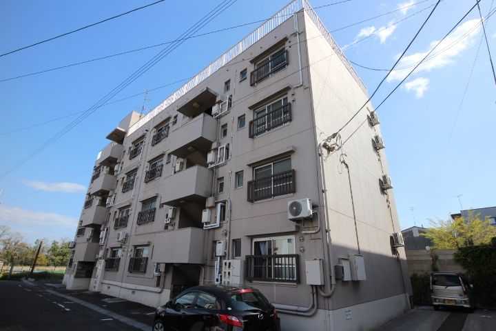 共立ハイツの外観