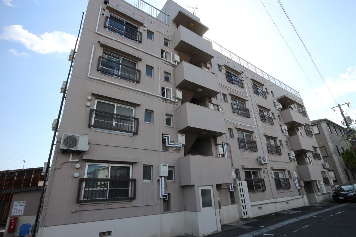 共立ハイツの外観