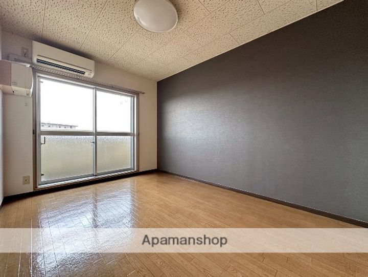 ラブリー三笠A棟の居間