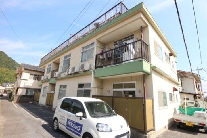 ハイツヨシウラ202の外観