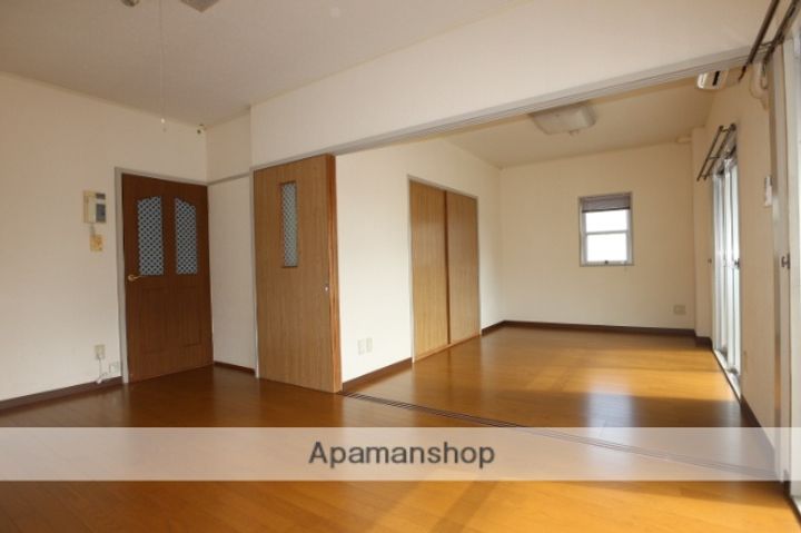 エクセレンス401の居間