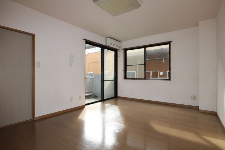 エトワール麻里布の居間