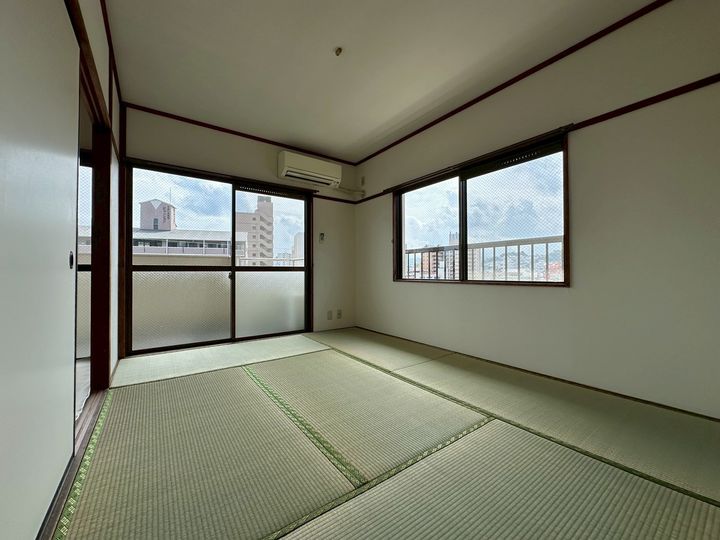 山口県岩国市麻里布町4丁目の賃貸マンションの内装