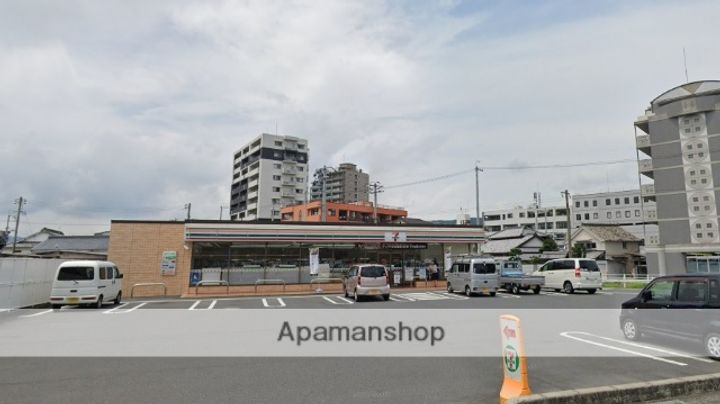 ラフォーレの周辺