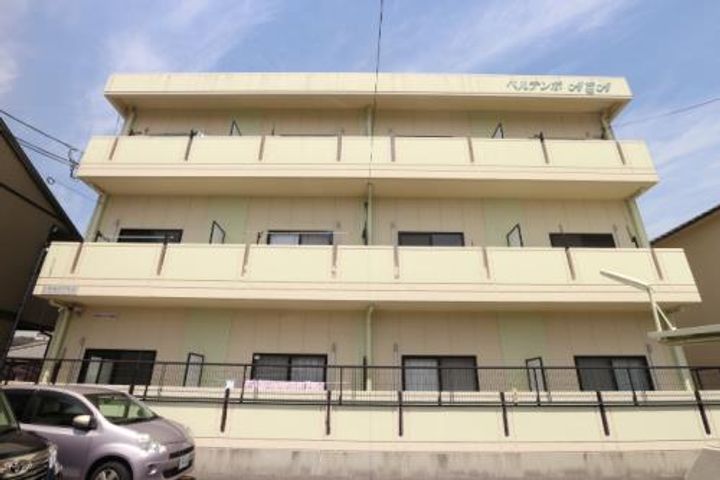 ベルテンポAGA204の外観