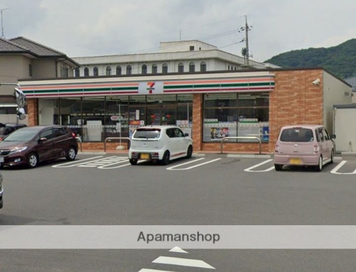 ヴィラファミールの周辺