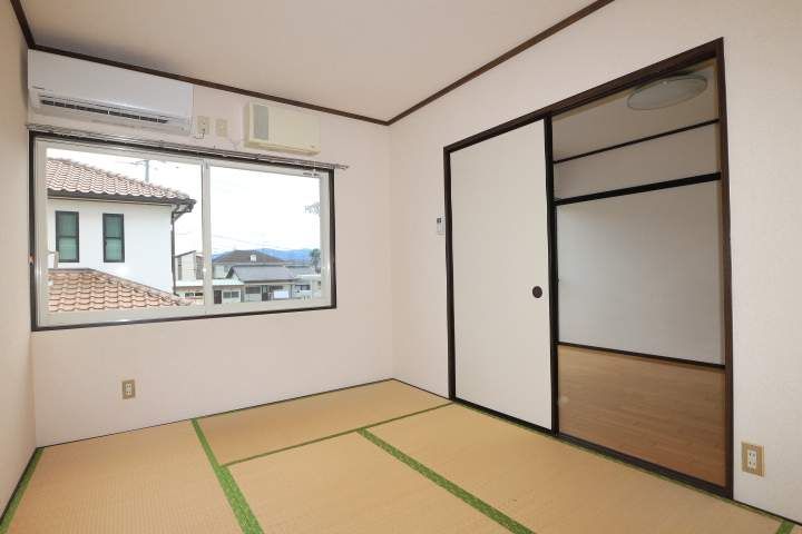 セフィラ川下の内装