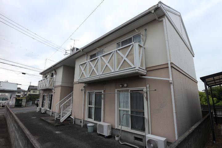 山口県岩国市中津町2丁目の賃貸アパートの外観