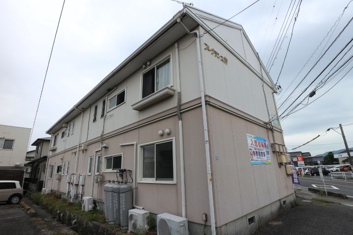 山口県岩国市中津町2丁目の賃貸アパートの外観