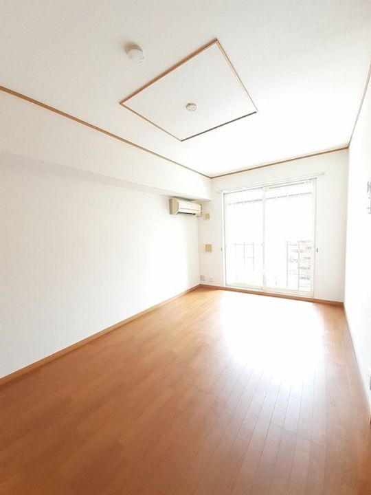 カーサフィオーレTHREEの居間