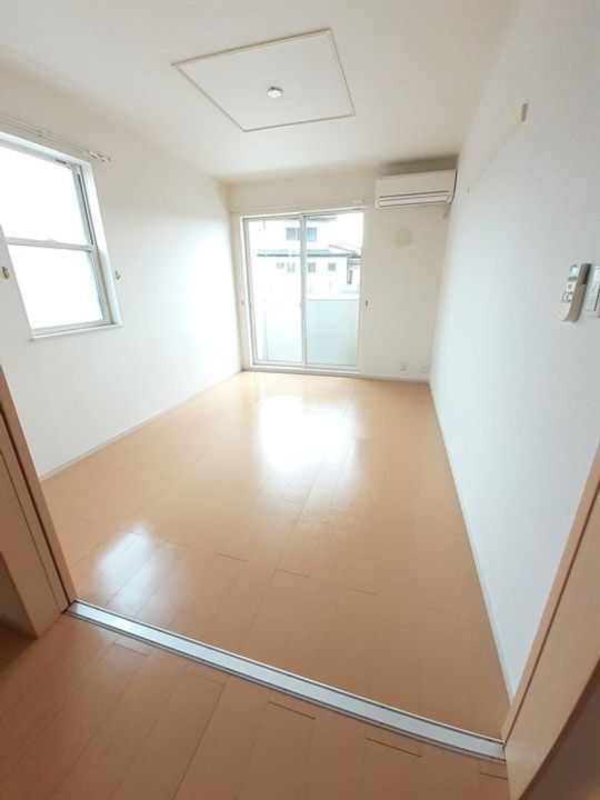 スクエアビーチ Bの居間
