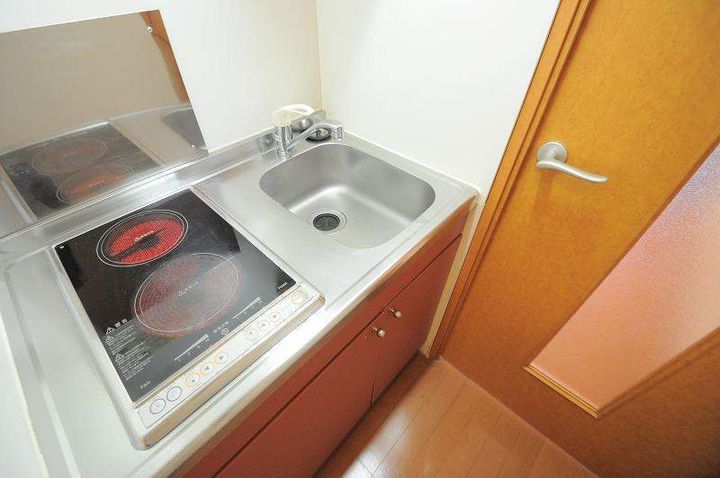 レオパレスHANZAN103のキッチン