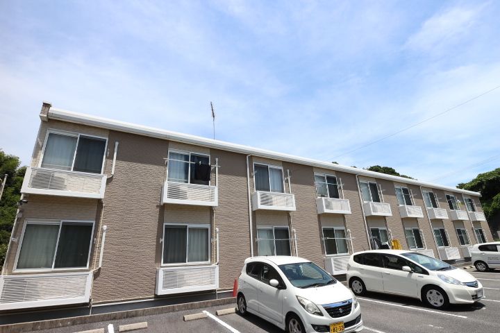 レオパレスロータスヒルズ1番館207の外観