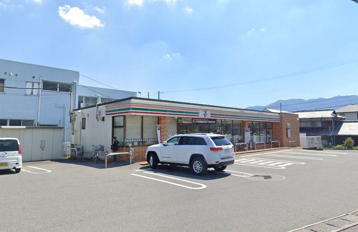 レオパレスロータスヒルズ1番館207の周辺