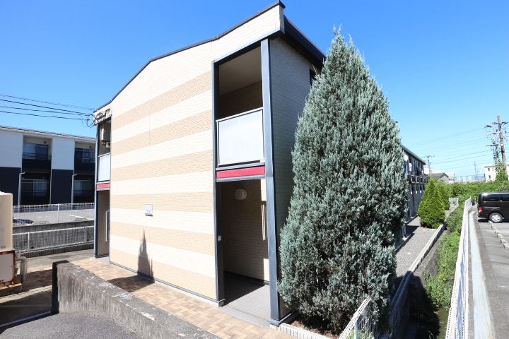 レオパレスボムール203の外観