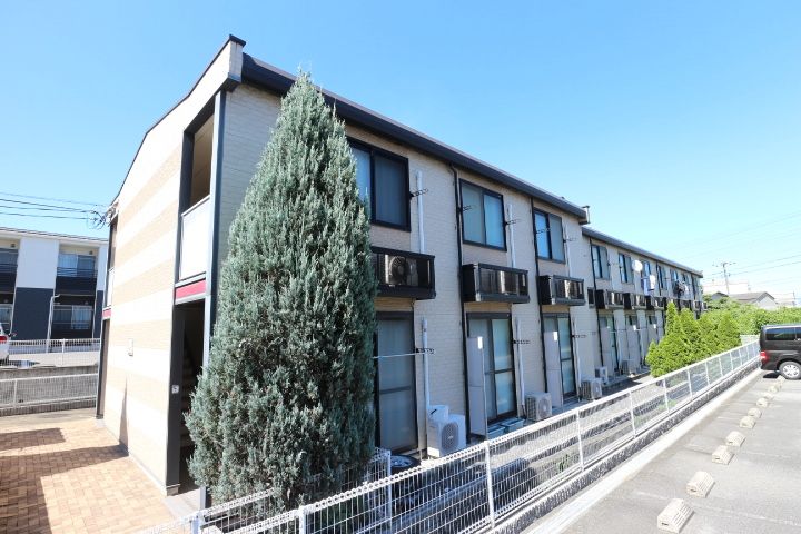 レオパレスボムール203の外観