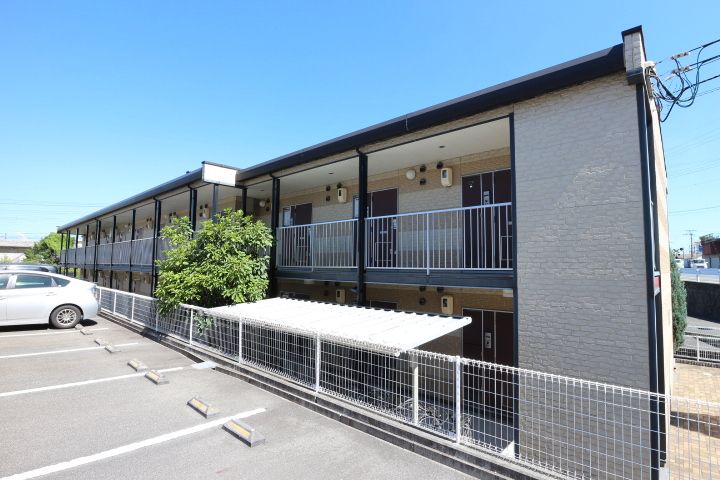 レオパレスボムール203の外観