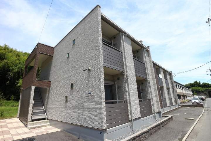 クレイノロータスヒルズ3番館103の外観